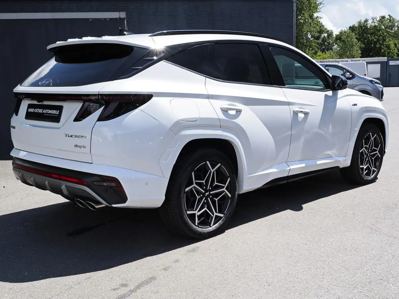 Hyundai TUCSON 1.6 T-GDI N LINE PHEV 4WD SHZ LHZ NAVI — Galerie du véhicule 6