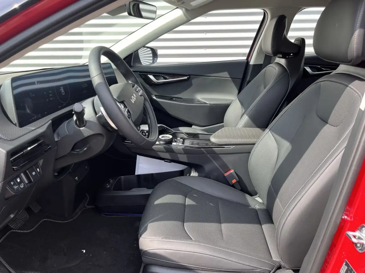 Kia EV6 58-kWh*WP*AIR*COM*ASS* — Vehicle gallery 10