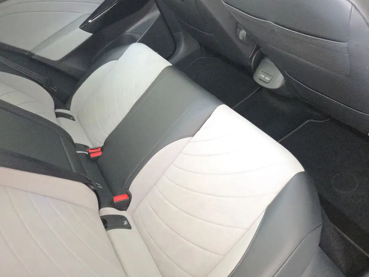 Volkswagen ID.3 Pro Move Navi*IQ-Light*Ergo-Active*Keyless* — معرض صور السيارة 19