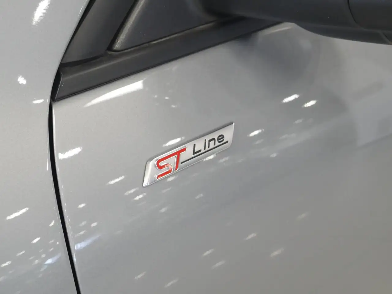 Ford Kuga ST-Line 2.5 Duratec PHEV 165kW Auto — معرض صور السيارة 8