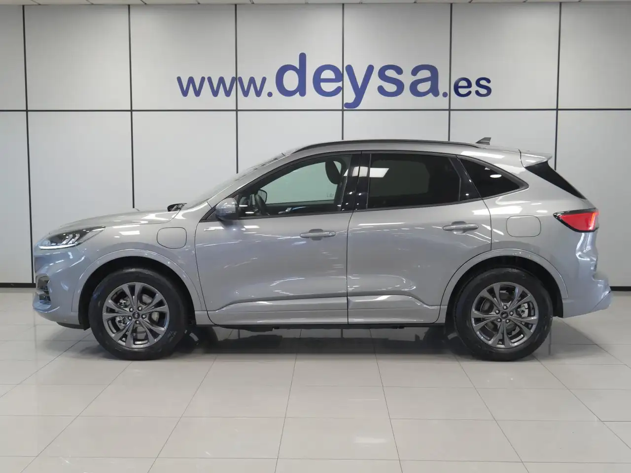 Ford Kuga ST-Line 2.5 Duratec PHEV 165kW Auto — معرض صور السيارة 2