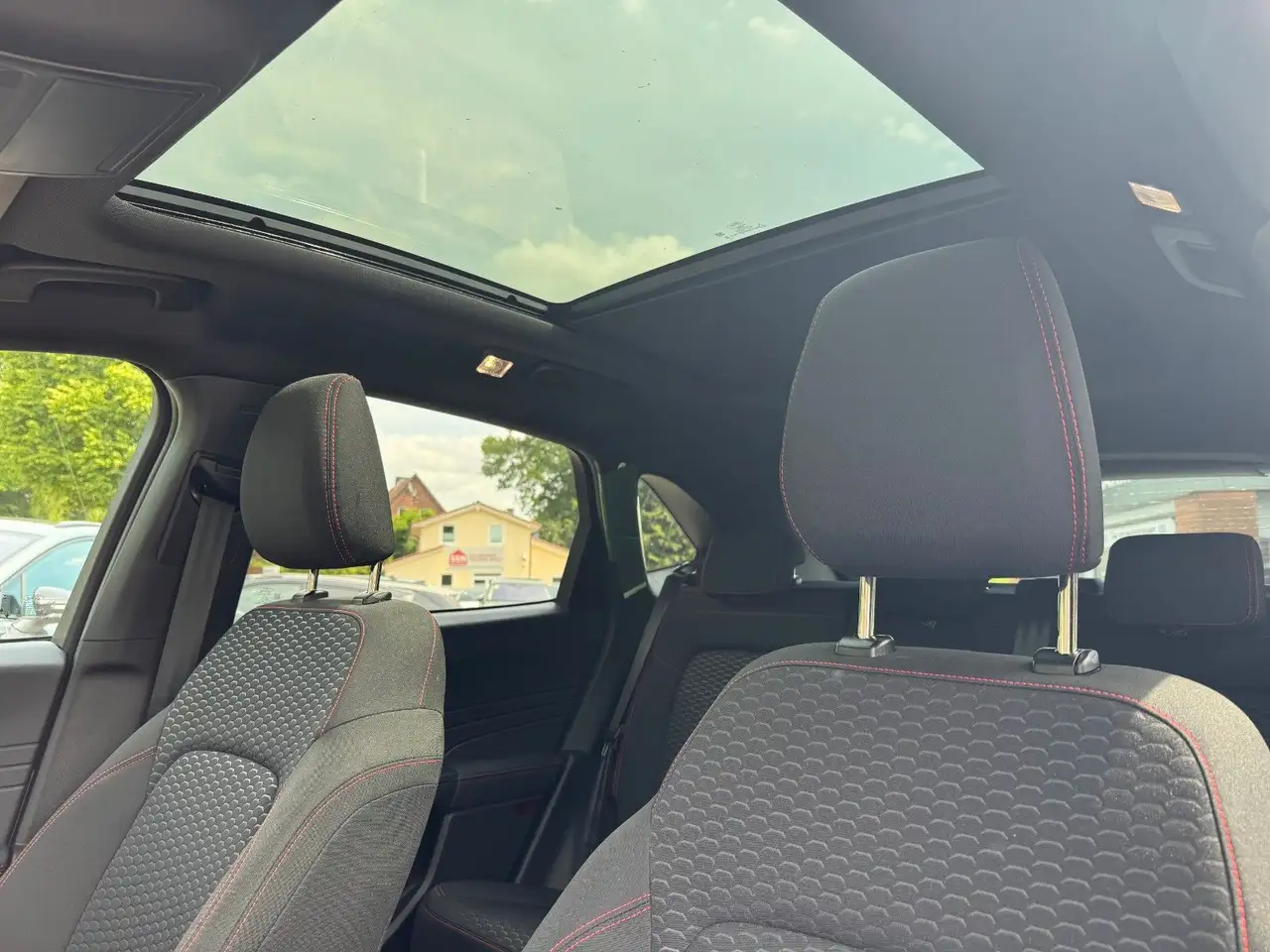 Ford Kuga ST-Line 1.5 AT AHK Navi Pano Kamera — معرض صور السيارة 12