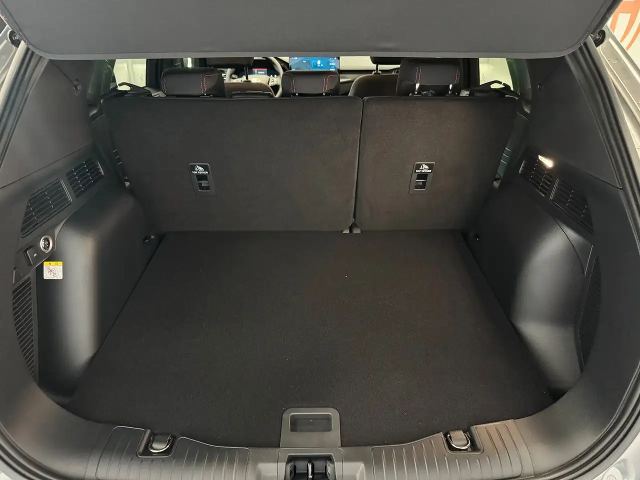 Ford Kuga ST-Line 1.5 AT AHK Navi Pano Kamera — معرض صور السيارة 29