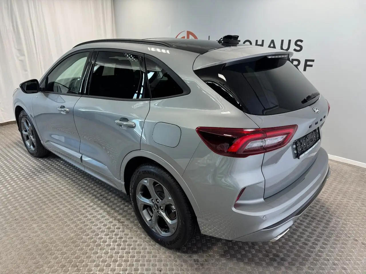 Ford Kuga ST-Line 1.5 AT AHK Navi Pano Kamera — معرض صور السيارة 4