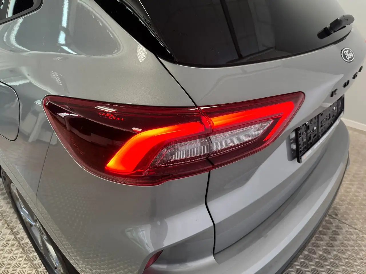 Ford Kuga ST-Line 1.5 AT AHK Navi Pano Kamera — معرض صور السيارة 28