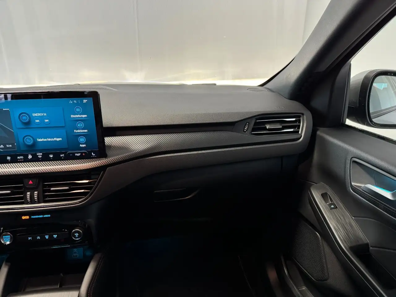 Ford Kuga ST-Line 1.5 AT AHK Navi Pano Kamera — معرض صور السيارة 24