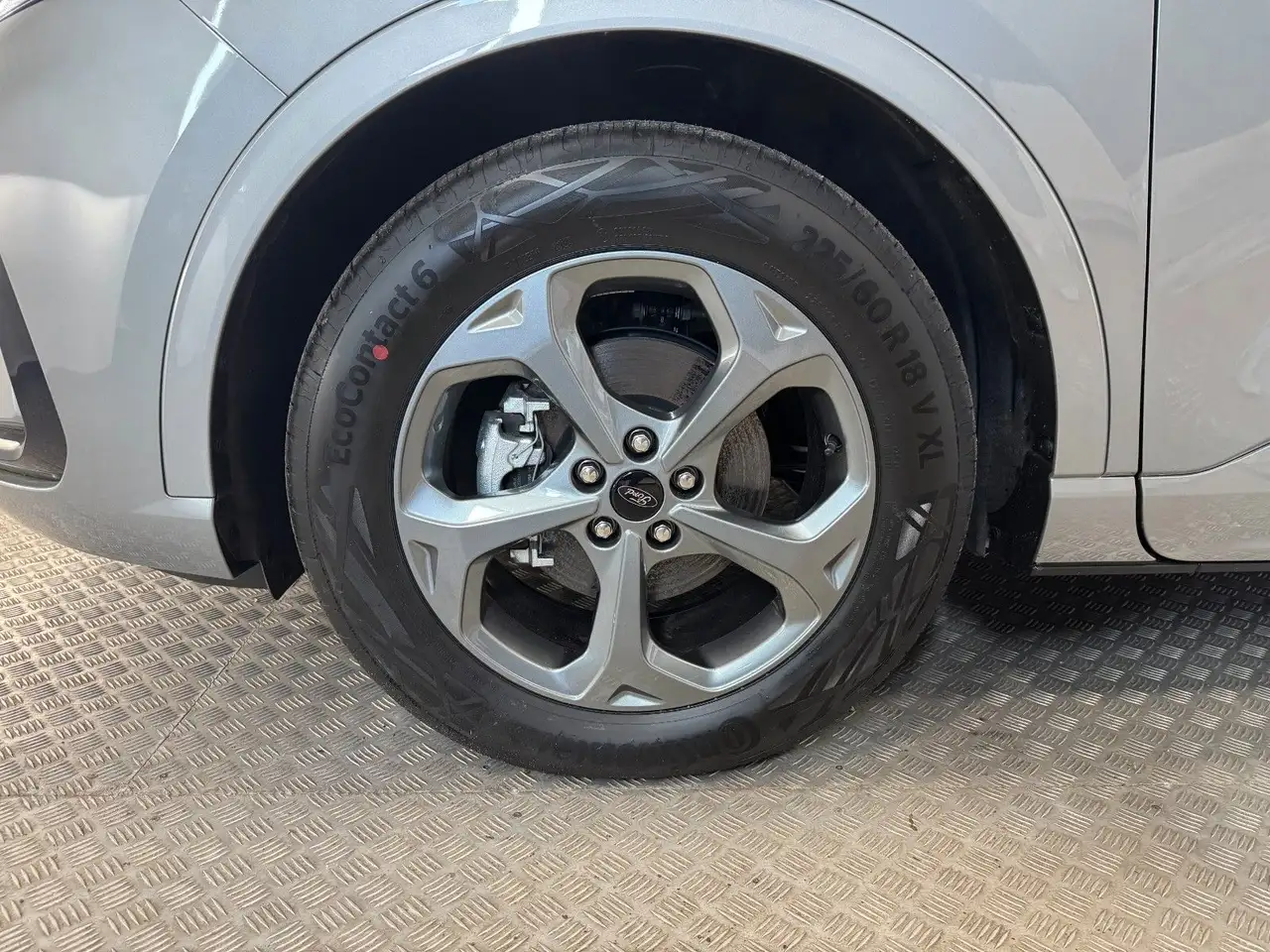 Ford Kuga ST-Line 1.5 AT AHK Navi Pano Kamera — معرض صور السيارة 30