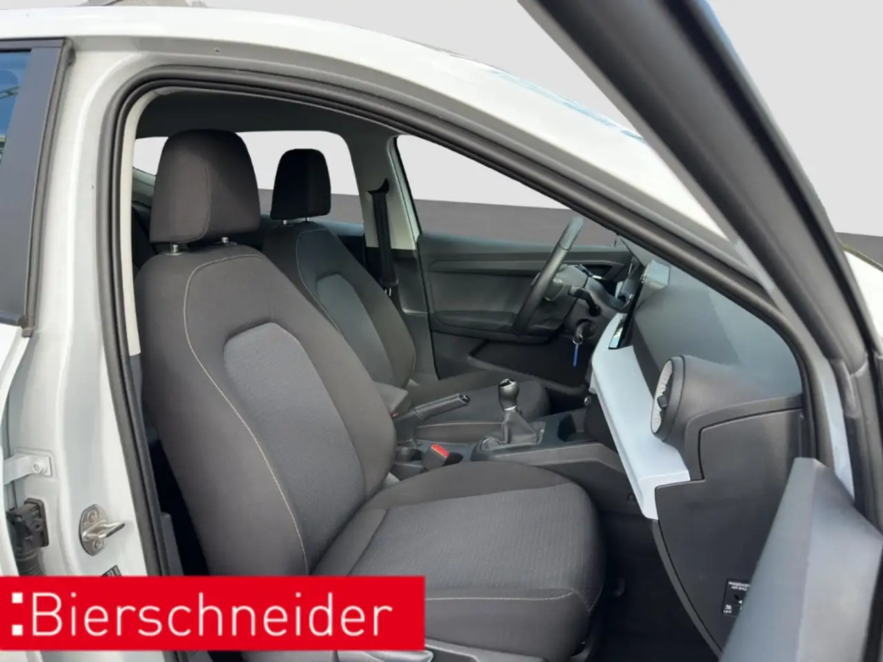SEAT Ibiza 1.0 TSI Style Edition DAB SHZ PCD FULLLINK — Galerie du véhicule 15