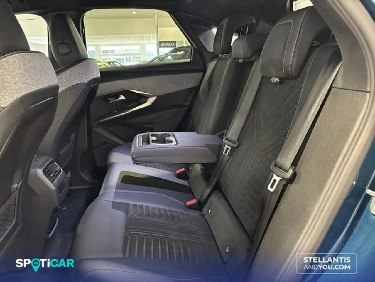 Peugeot 3008 Eléctrico 157kW GT — Galería del vehículo 10
