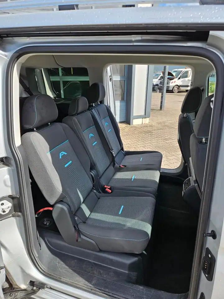 Ford Grand Tourneo Connect Active 7 Sitz — Galerie du véhicule 9