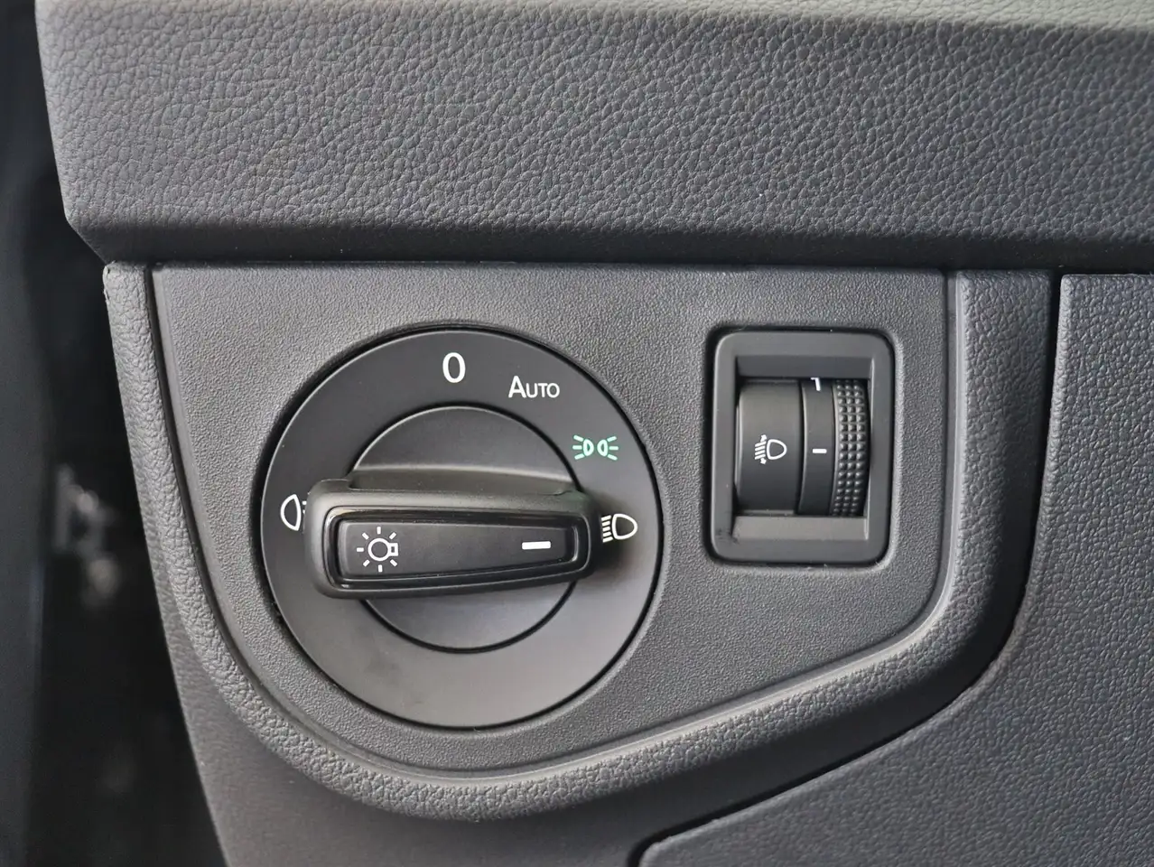 Volkswagen Taigo Goal 1.0 TSI DSG+NAVI+KAMERA+ACC+MFL — معرض صور السيارة 16