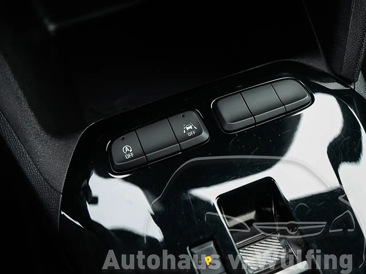 Opel Corsa GS Automatik +TECH-PAKET+SITZHEIZUNG+INFOTAINMENT+ALLWETTER+GARANTIE+ — معرض صور السيارة 21