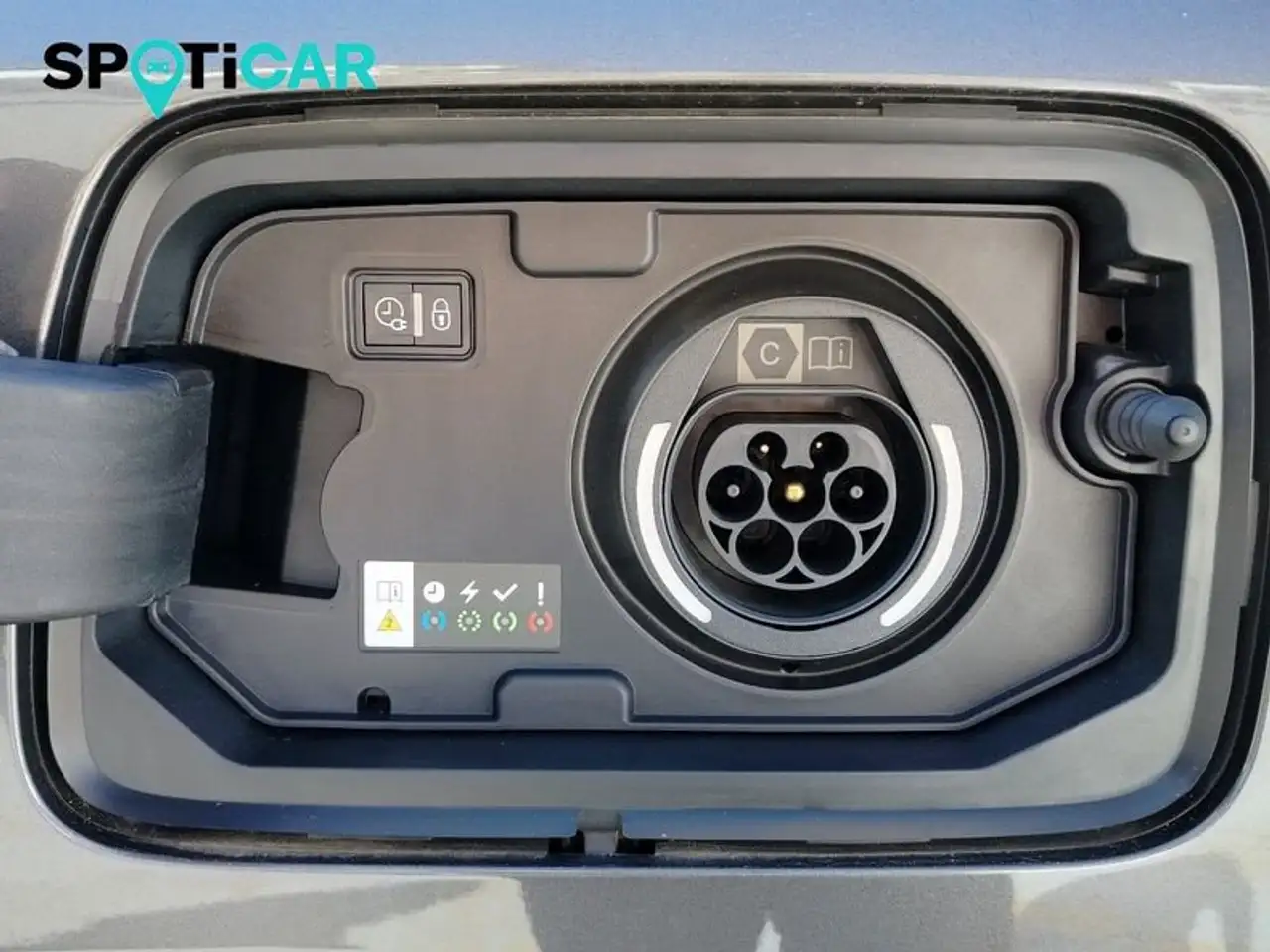 Citroen C5 Aircross Hybrid E-Series EAT8 180 — معرض صور السيارة 11