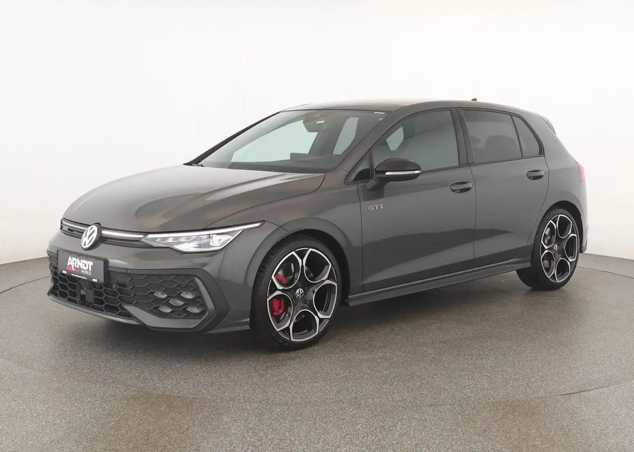 Volkswagen Golf GTI DSG Black LED Pano HUD Navi SHZ Kam 19" — Galería del vehículo 2