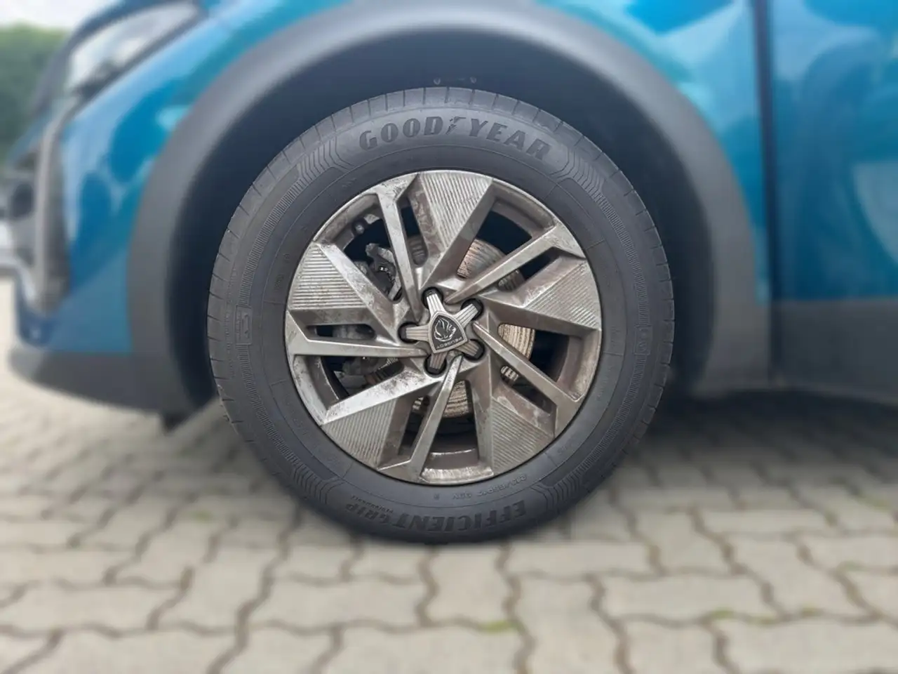 Peugeot 408 1.2 PureTech 130 Allure EAT8 KAMERA ACC — Vehicle gallery 16