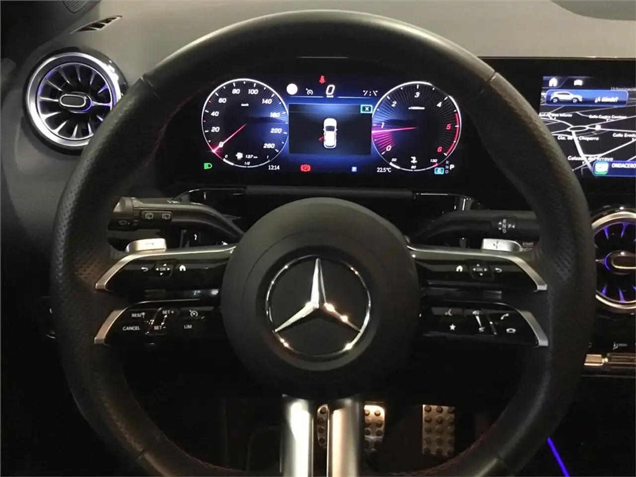 Mercedes-Benz GLA 200 D — Galerie du véhicule 10