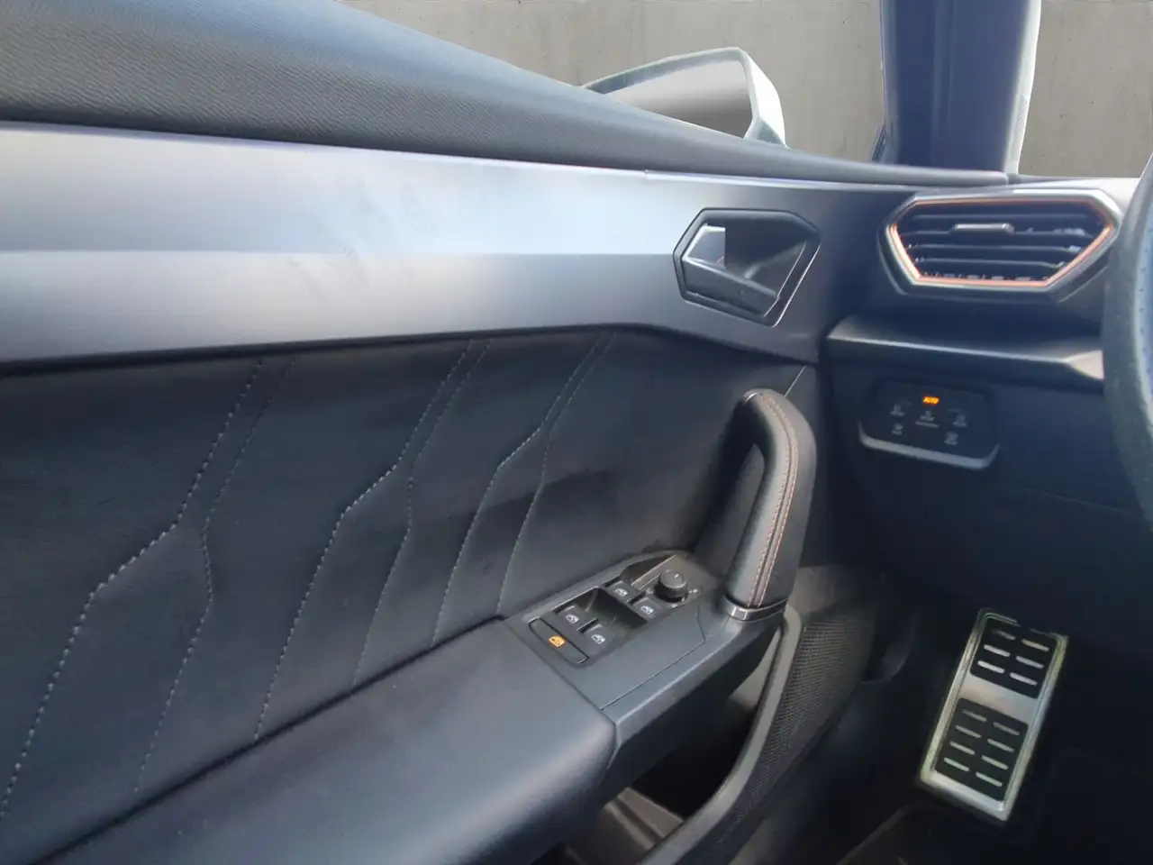 CUPRA Leon 2.0 TSI VZ Navigationssystem Sprachsteuerun — معرض صور السيارة 12