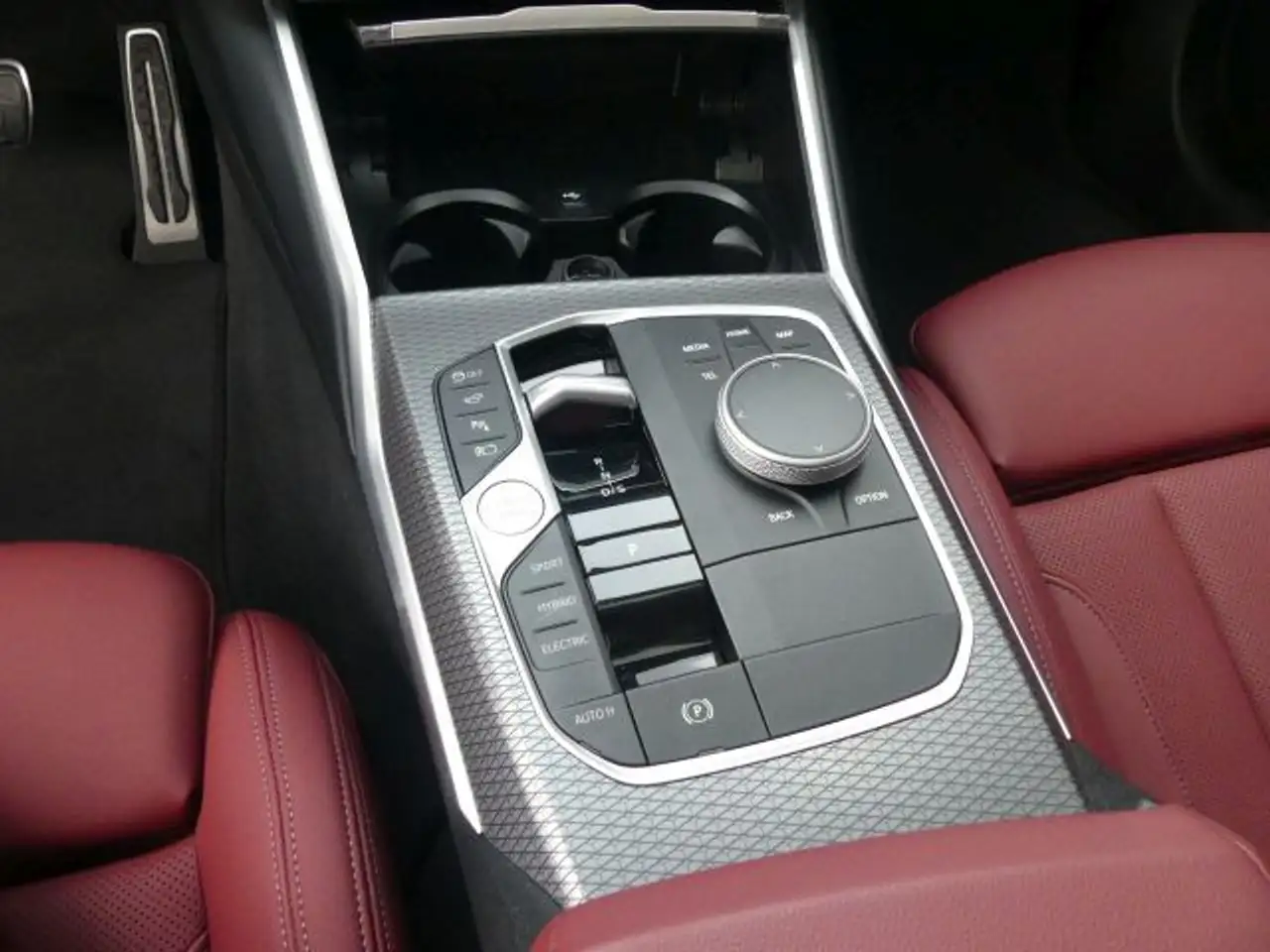 BMW 330 e Tour M Sportp Pano°Ad.LED°AHK°el.Sitze°18 — Vehicle gallery 13