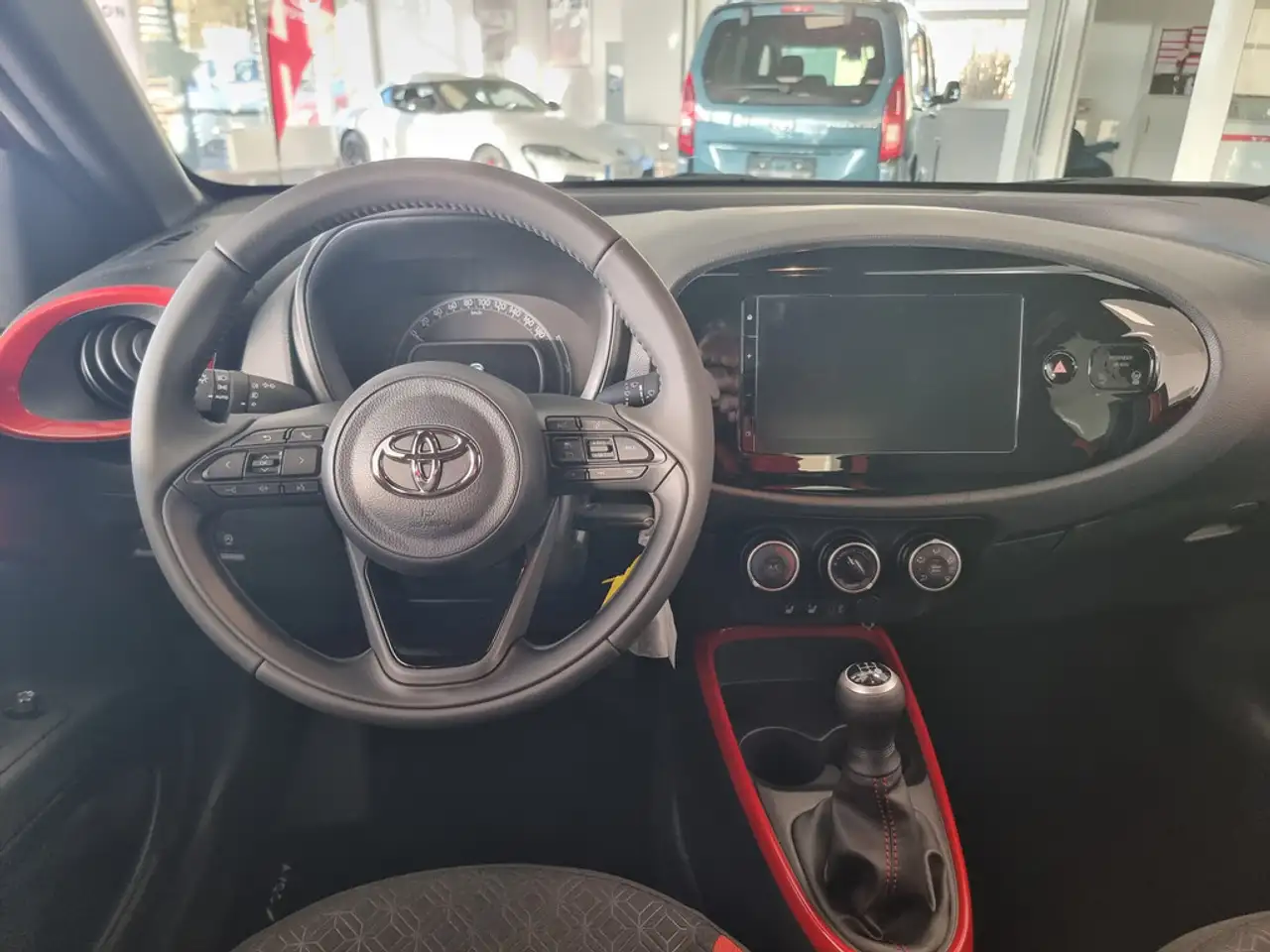 Toyota Aygo X 1.0 Team D — Vehicle gallery 10