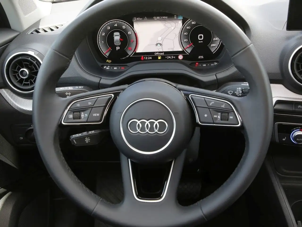 Audi Q2 40 TFSI quattro 17"KAMERA*LED*SHZ*eHECK — Vehicle gallery 17