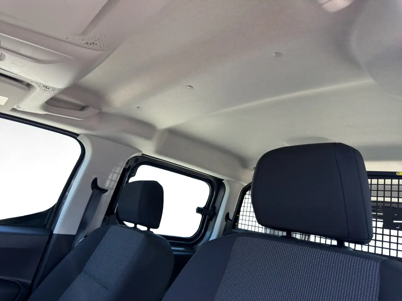 Peugeot Rifter Active Pack 1.2 PureTech 110 L1 S&S N1 — Galería del vehículo 18