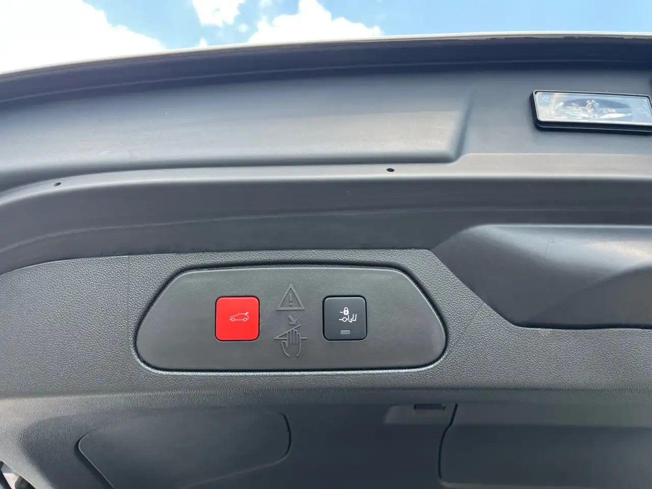 Opel Grandland 1.2 GS 2xKlima 360 AUT Alcant. — Vehicle gallery 18