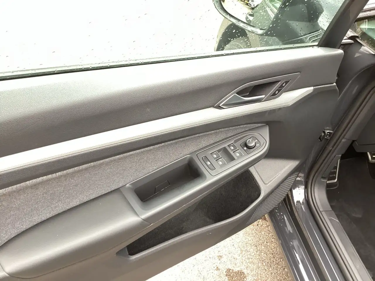 Volkswagen Golf VIII 1.0 TSI Move LED — معرض صور السيارة 17