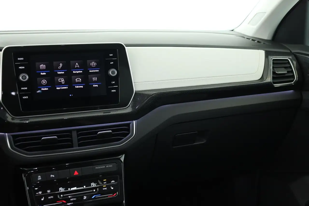 Volkswagen T-Cross 1.0 TSI DSG Style IQ Navi Key ACC Kam 18 — معرض صور السيارة 12