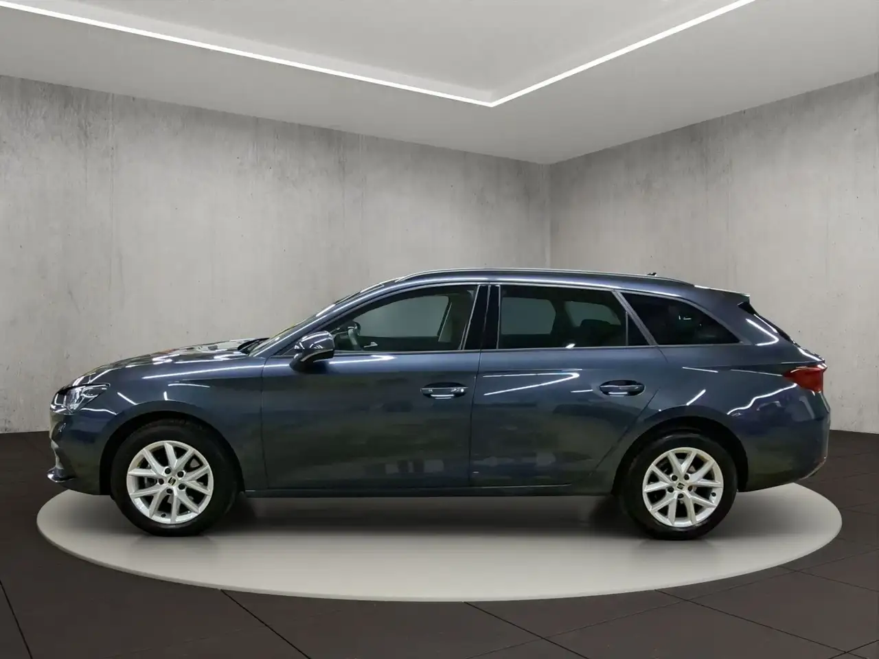 SEAT Leon 1.5 TSI Sportstourer Style Edition — Galería del vehículo 2