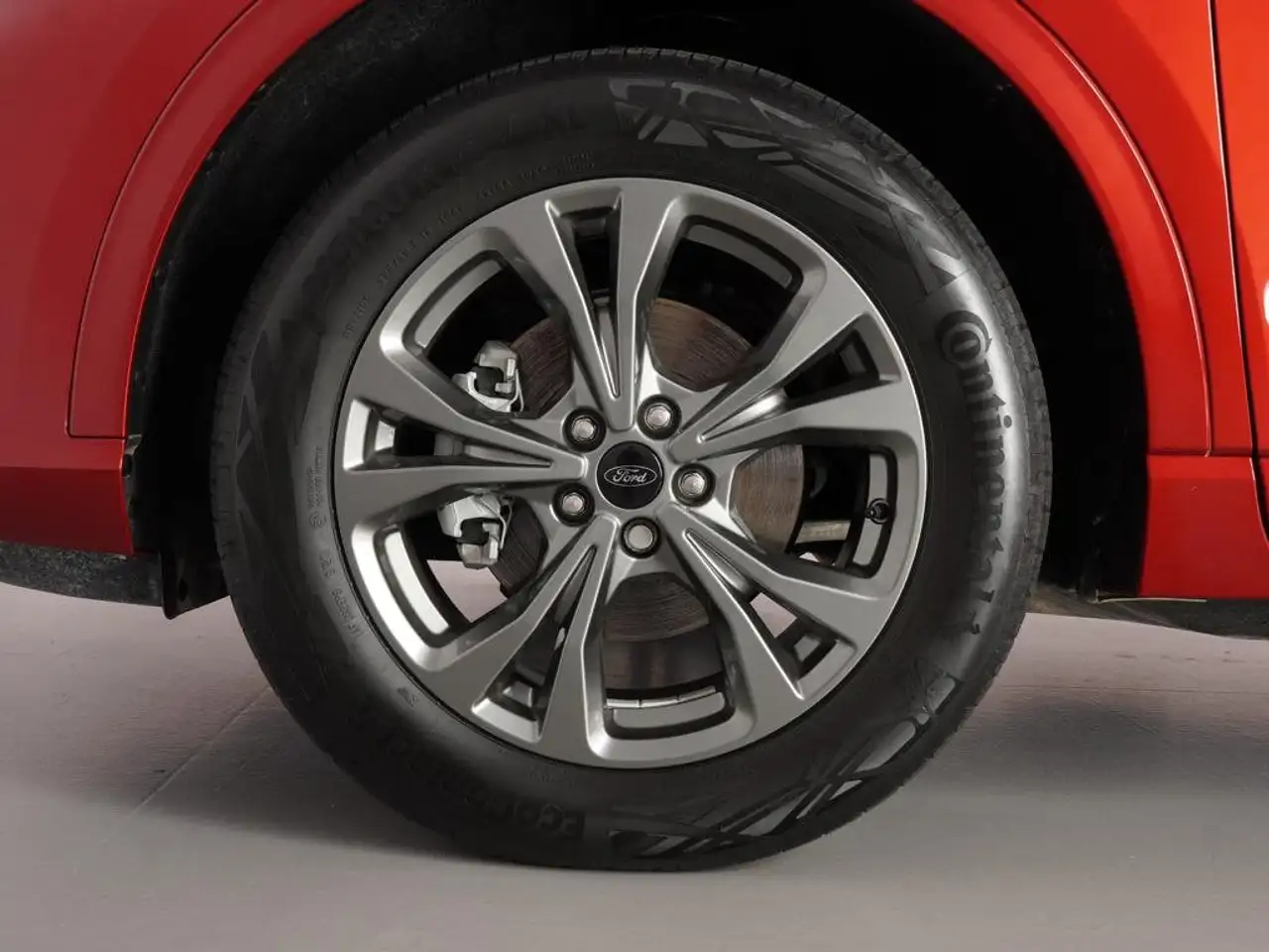 Ford Kuga 2.5 Duratec PHEV ST-Line 4x2 — Vehicle gallery 15