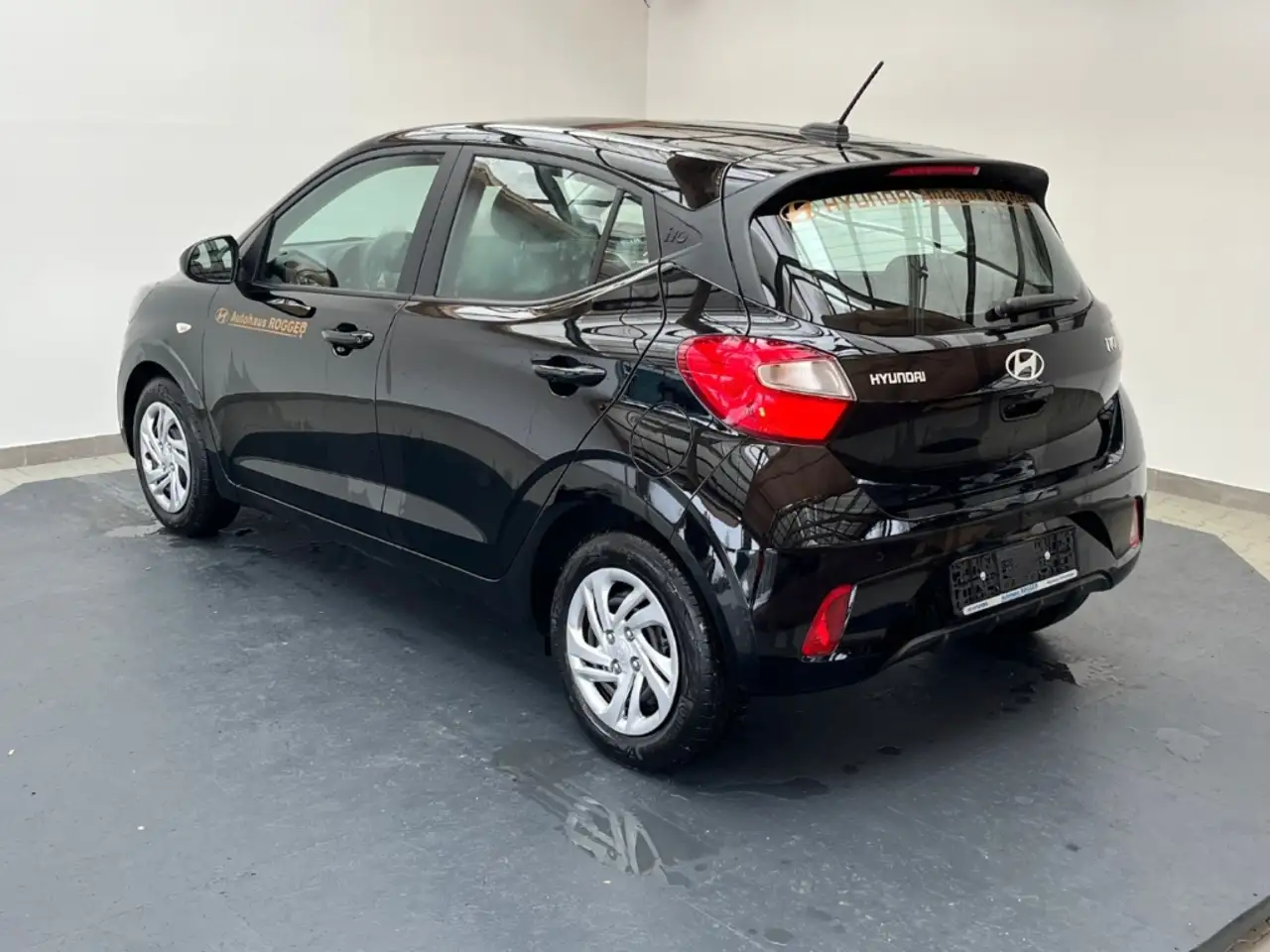 Hyundai i10 Select Navi DAB SHZ LenkradHZG Alarm Rückfahrkam. — Galerie du véhicule 5