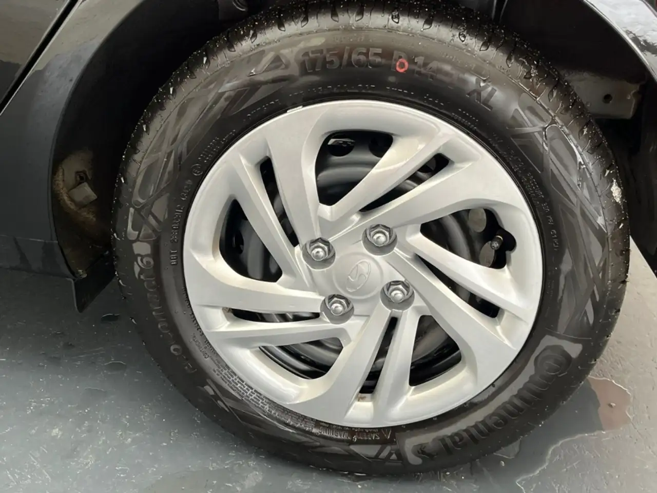 Hyundai i10 Select Navi DAB SHZ LenkradHZG Alarm Rückfahrkam. — Galerie du véhicule 16