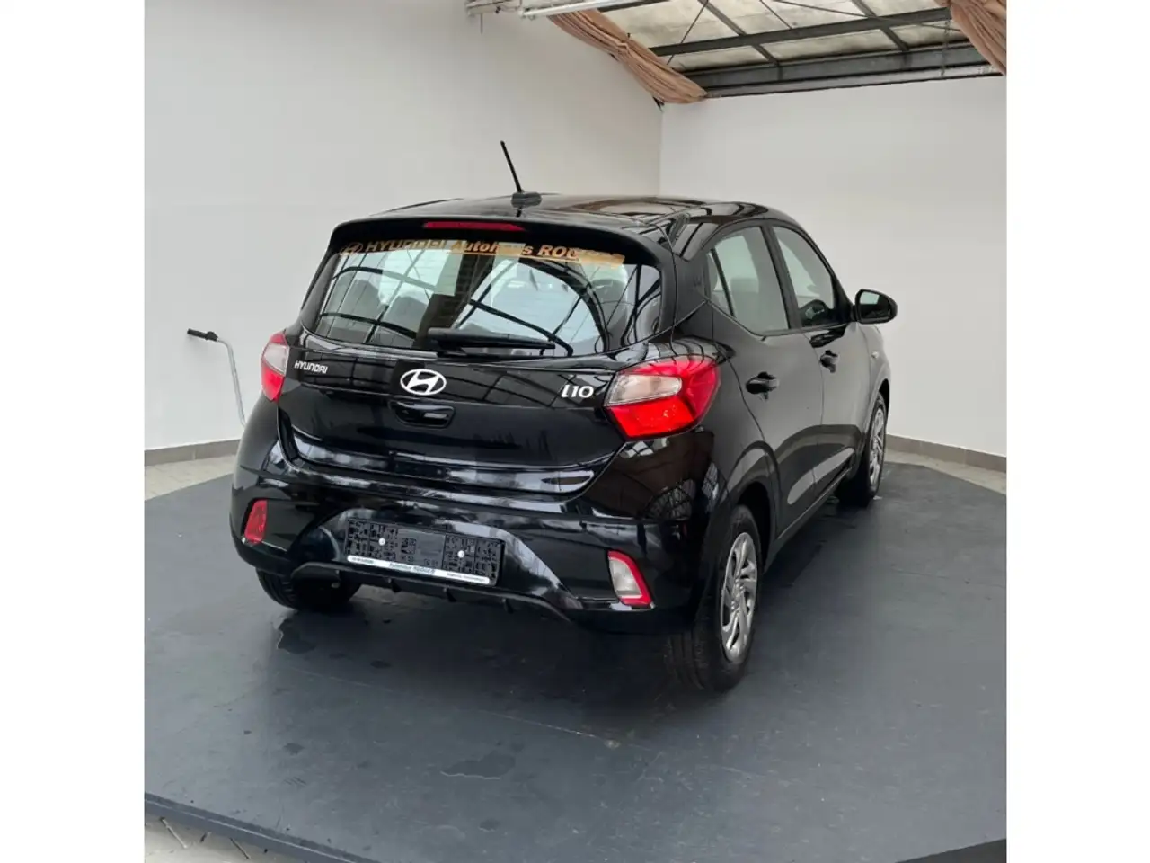 Hyundai i10 Select Navi DAB SHZ LenkradHZG Alarm Rückfahrkam. — Galerie du véhicule 8