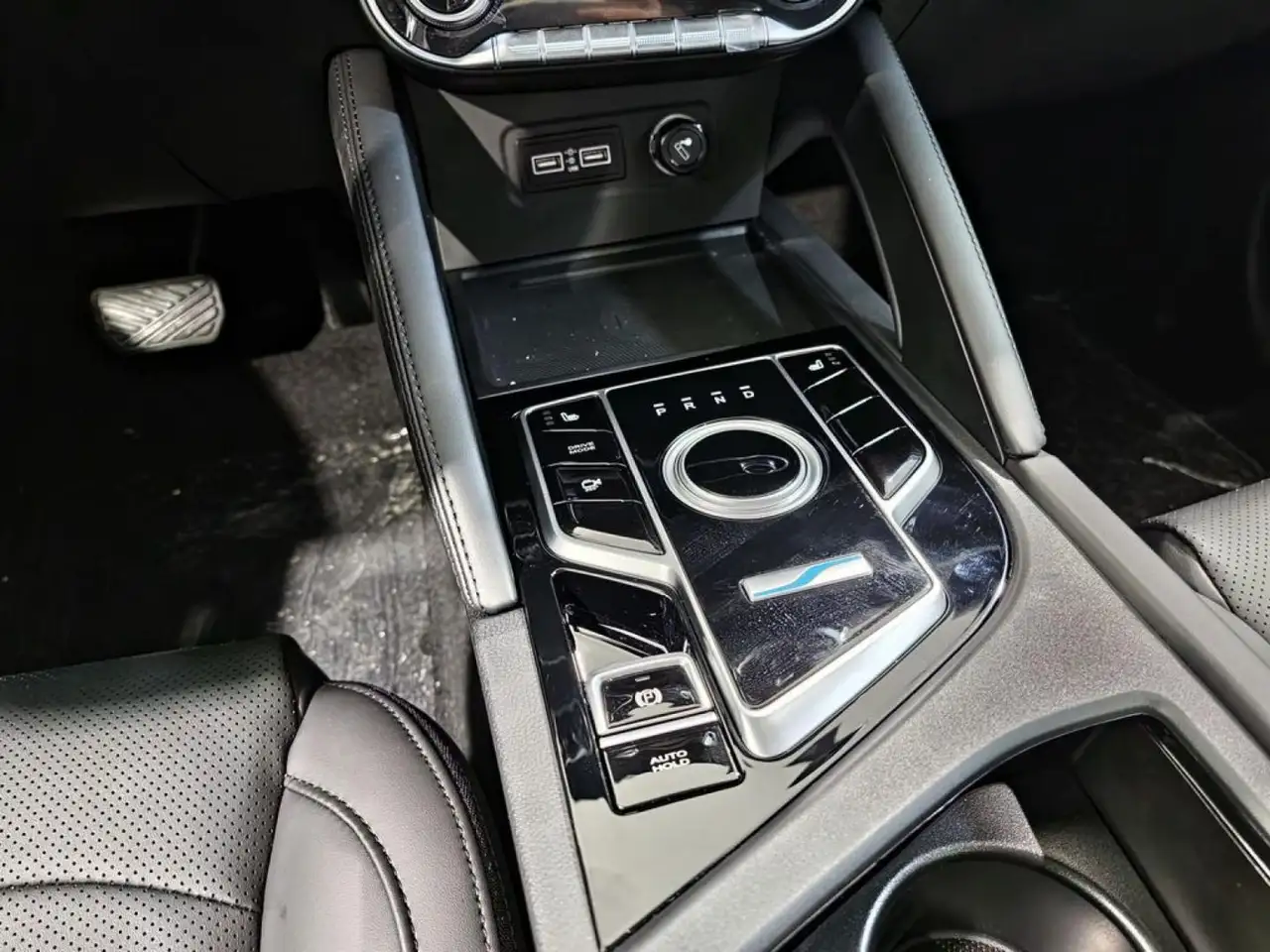 DFSK Seres 3 S2 — Vehicle gallery 11