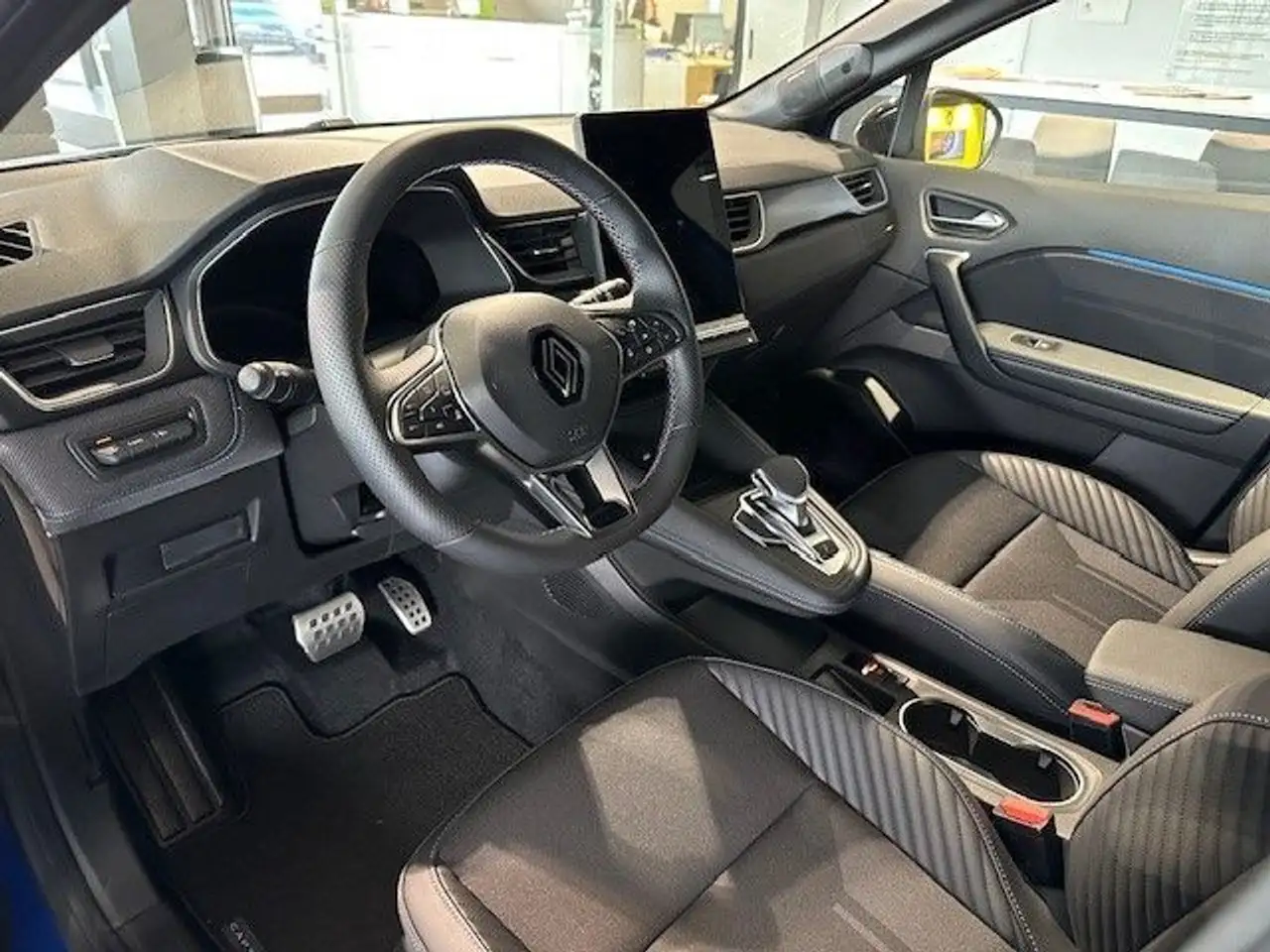 Renault Captur Esprit Alpine Full Hybrid 145 — معرض صور السيارة 2