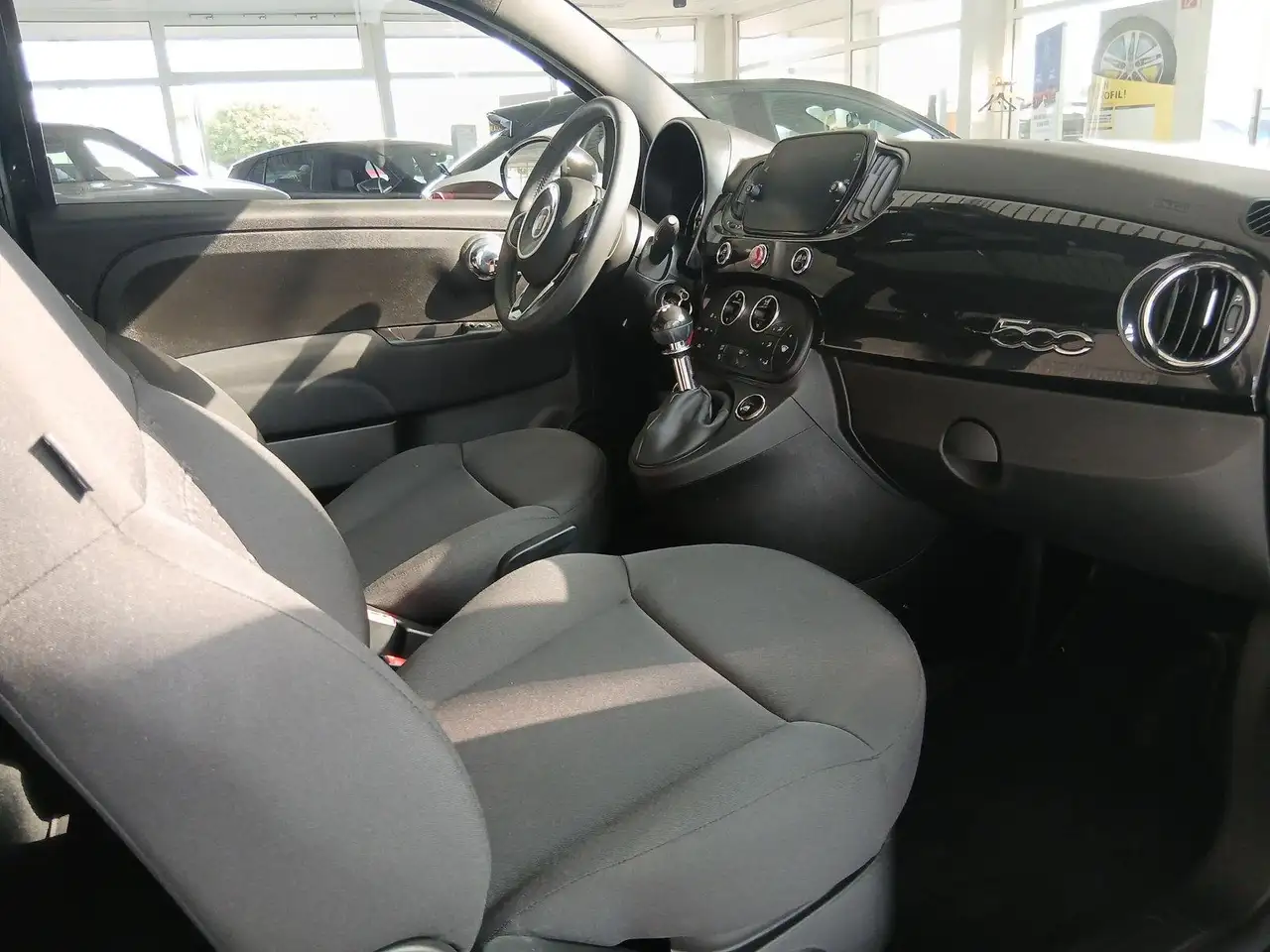 Fiat 500 Lim. Dolcevita+Panoramadach+PDC U.V.M. — Vehicle gallery 17