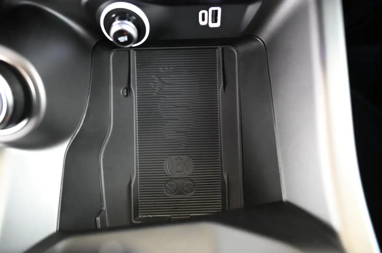 Alfa Romeo Tonale 1.3 PHEV 280 Q4 Ti LED/NAVI/ACC/KAMERA/18 — Vehicle gallery 34