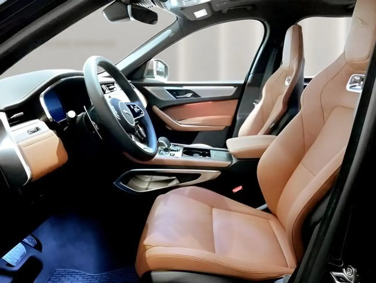 Jaguar F-Pace 2.0D I4 204PS AWD Auto MHEV R-Dynamic S — Galería del vehículo 5