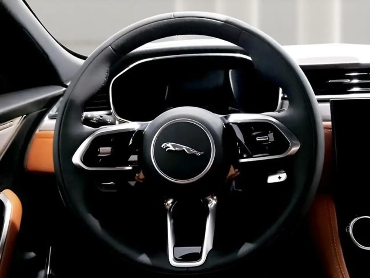 Jaguar F-Pace 2.0D I4 204PS AWD Auto MHEV R-Dynamic S — Galería del vehículo 9