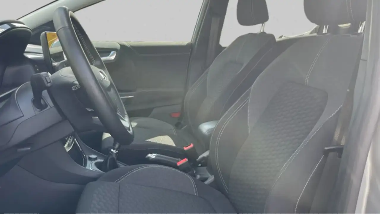Ford Puma 1.0 EcoBoost Hybrid TITANIUM — معرض صور السيارة 13
