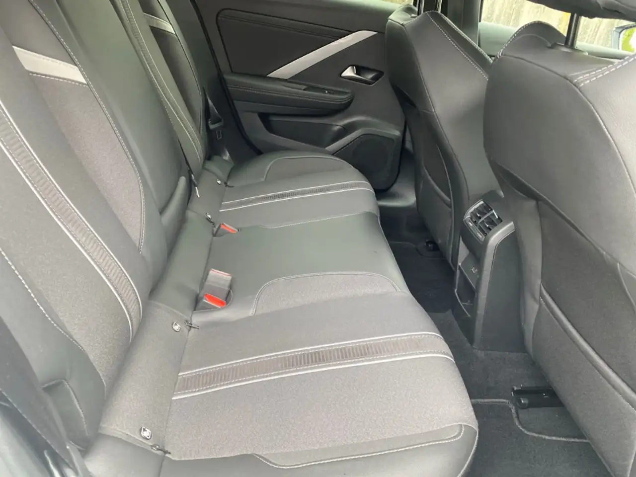Opel Astra L Sports Tourer 1.2 Turbo GS Digitales Cockpit 360 — Galerie du véhicule 8