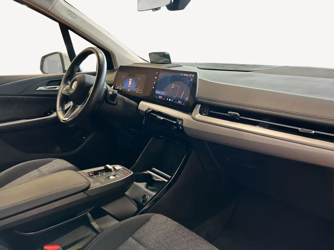 BMW 218 218i Active Tourer Aut. — Vehicle gallery 16