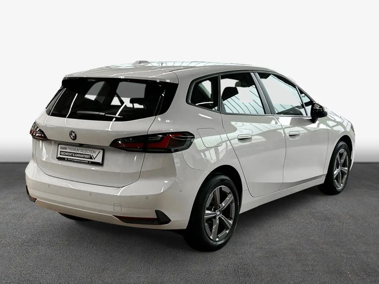 BMW 218 218i Active Tourer Aut. — Vehicle gallery 2