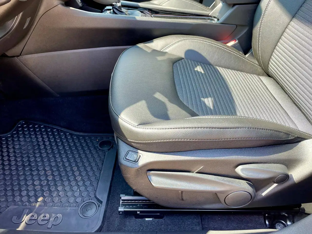Jeep Compass AT 1.5 GSE 48V e-DCT Altitude *360°KAMERA*ACC* — Galerie du véhicule 29