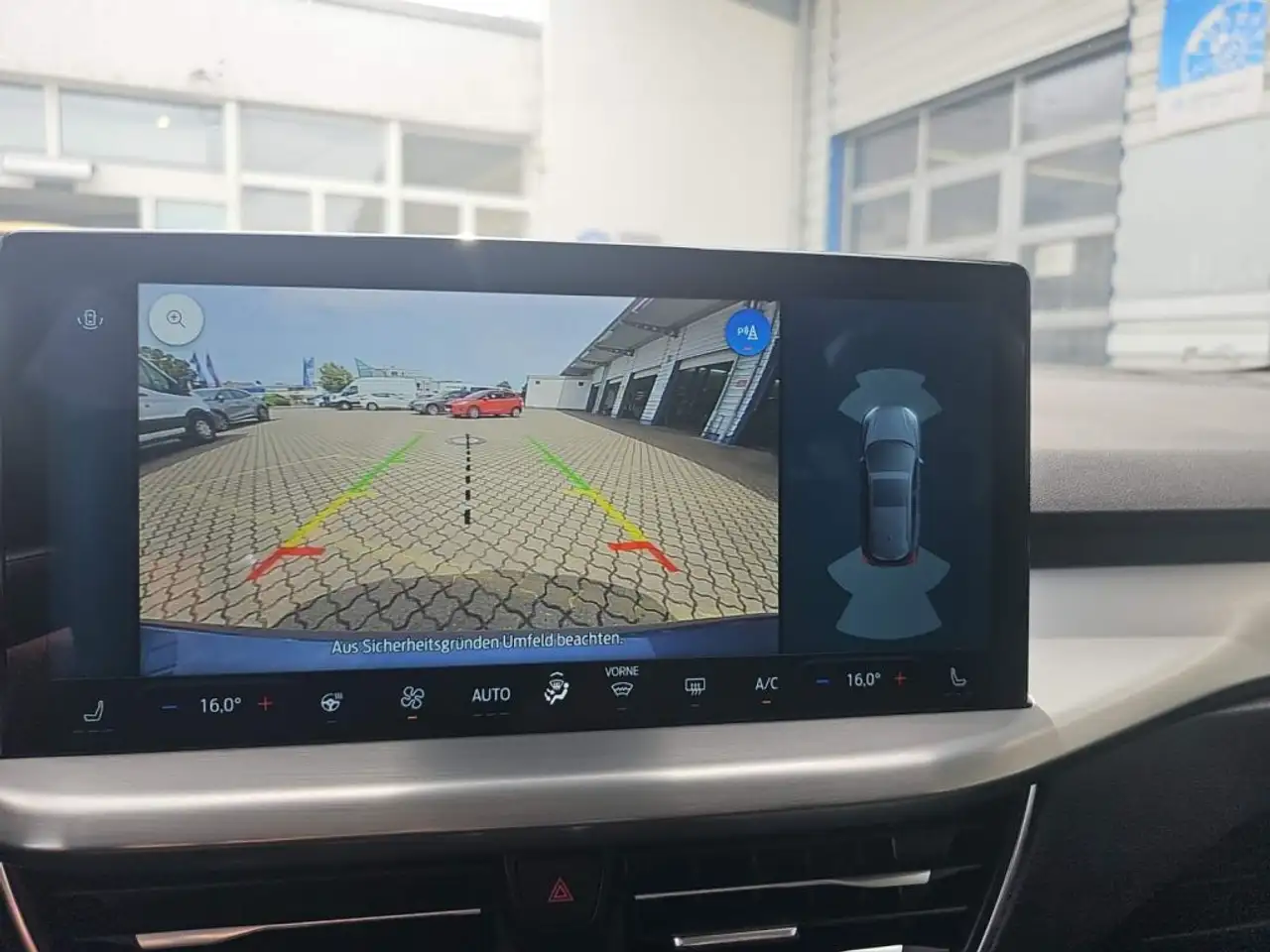 Ford Focus Focus Turnier 1.0 EcoBoost Hybrid TITANIUM Navi — Vehicle gallery 20