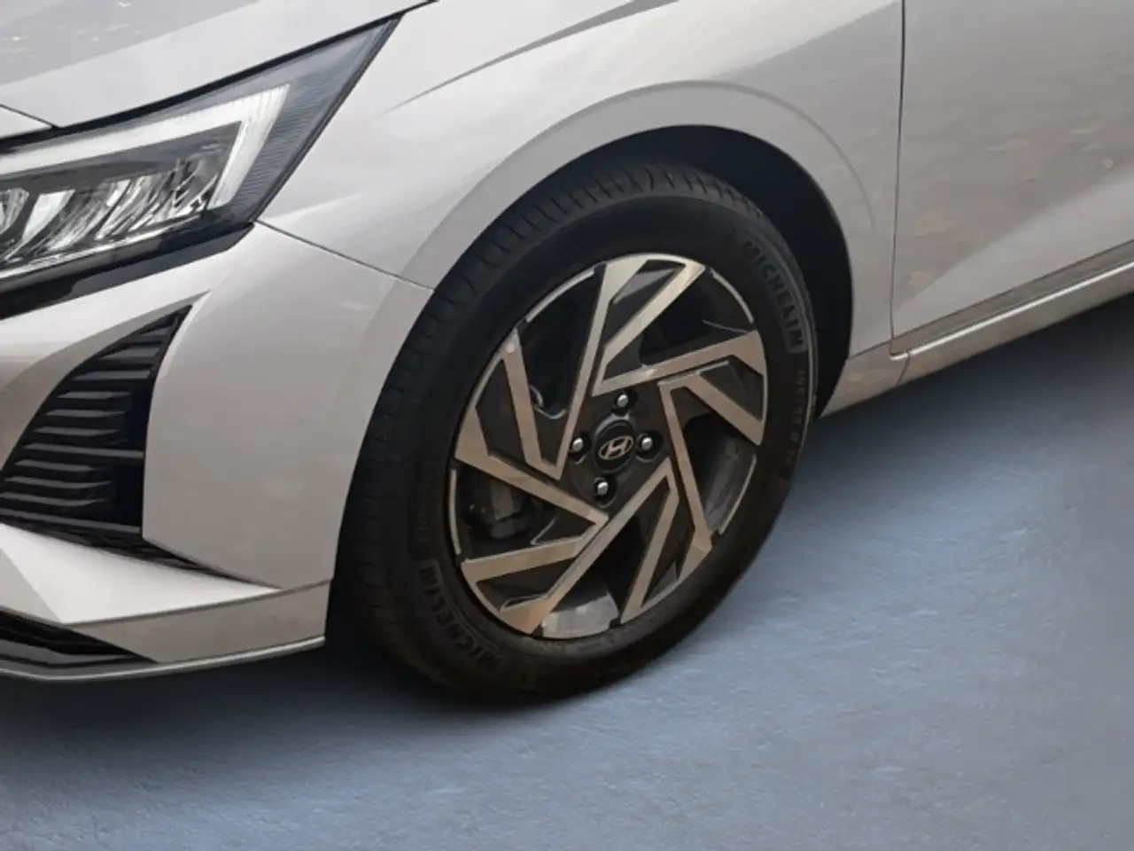 Hyundai i20 Advanced 1.0 T-GDI +CARPLAY+TEMPOMAT+SHZ+RFK+KLIMA — Vehicle gallery 6