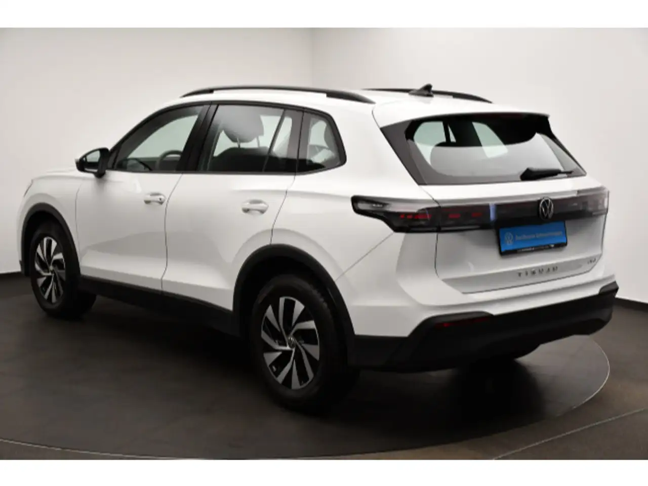 Volkswagen Tiguan 1.5 eTSI DSG Life LED+/PDC/ACC/RearView — Vehicle gallery 15