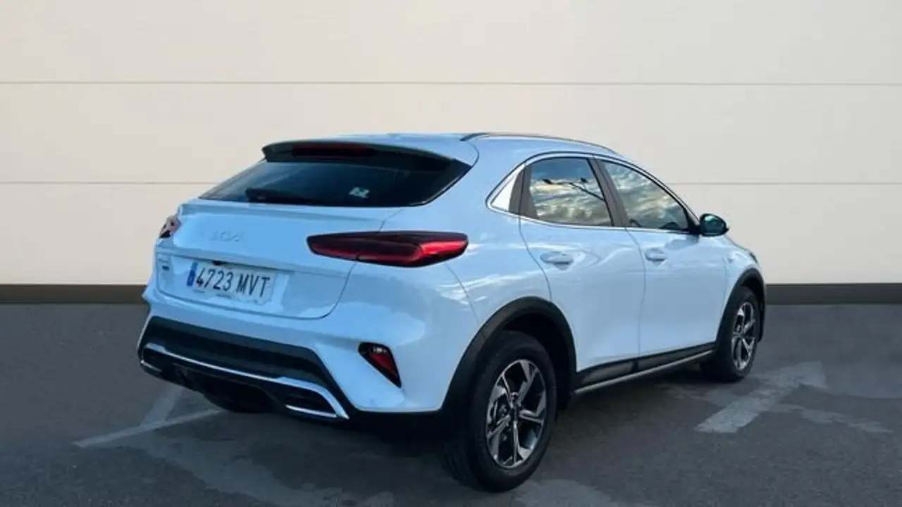 Kia XCeed 1.5 MHEV DCT Drive — معرض صور السيارة 4