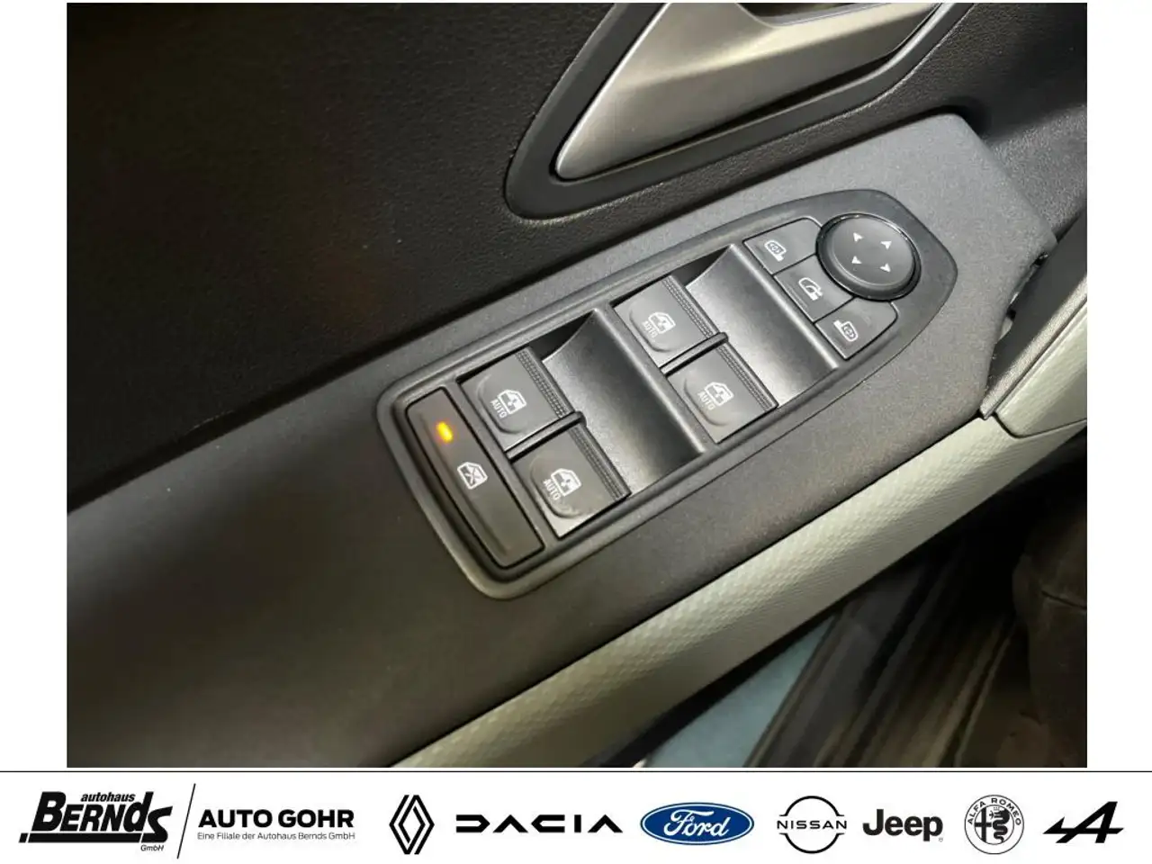 Dacia Duster Hybrid 140 Extreme CITY DAB+ HiFi CarPlay Kamera — Galerie du véhicule 24