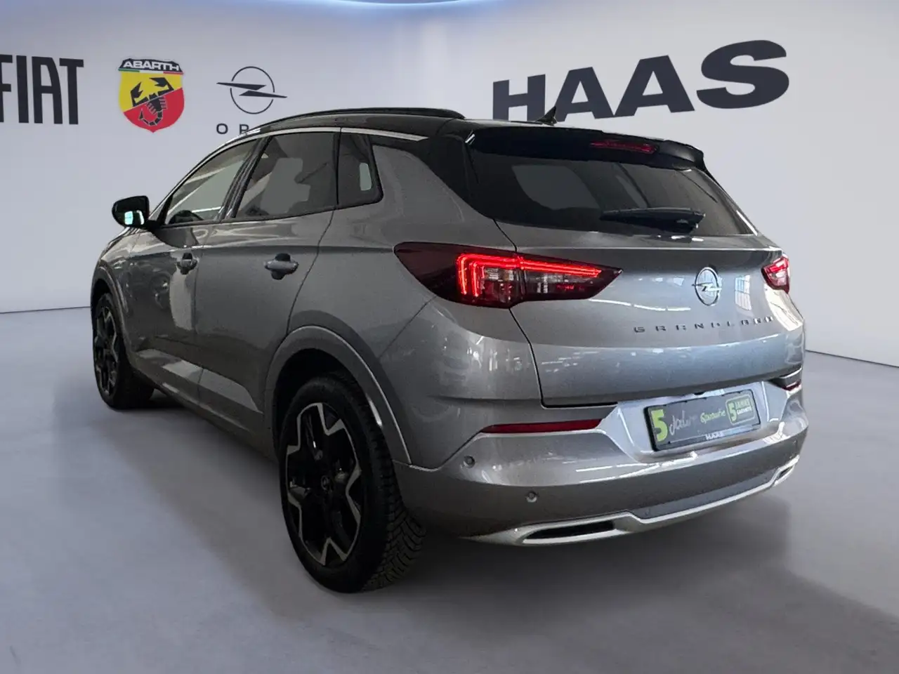 Opel Grandland 1.2 Ultimate Navi + AHK + Sitzheizung — Vehicle gallery 4
